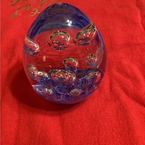 CLEAR AND BLUE PAPER WEIGHT EGG